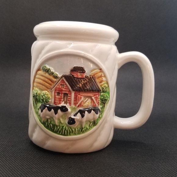 Gibson Greeting Cards Farm Theme Salt and Pepper Shakers - Picture 3 of 10